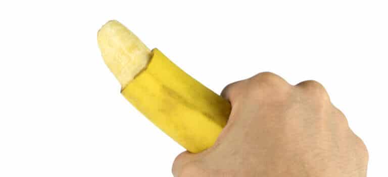 バナナを握る