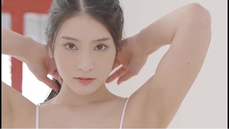 本庄鈴の顔